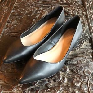 Kenneth Cole Camelia pointed toe leather flats